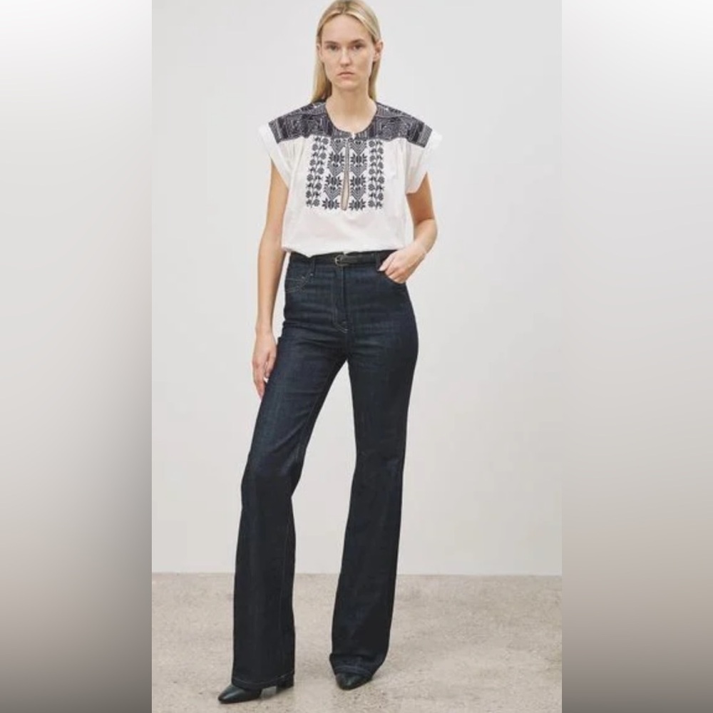 Nili Lotan
https://www.nililotan.com › products
CORETTE PANT
Excellent